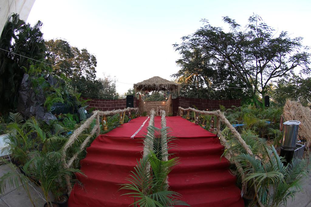 Hotel Paradise - Mysore Dasaprakash Group Exteriör bild